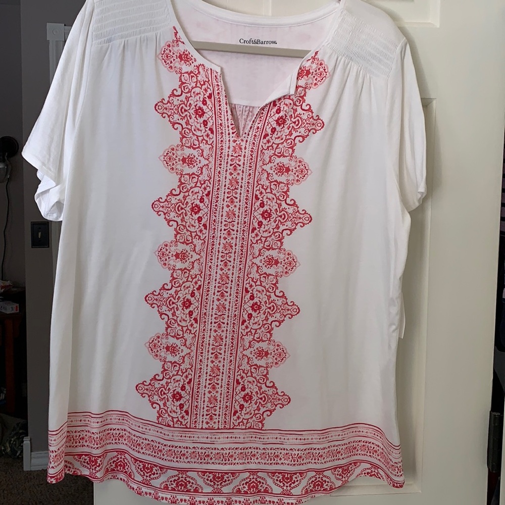 Women’s plus size Croft & Barrow tshirt. New with tags